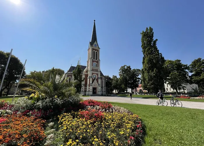 Stilvolle Gartenwohnung Im Villenviertel Villachs